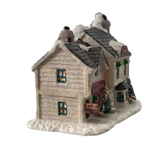 Seasonal Specialties 1991 Light Up Christmas Village Inn and Bakery Holiday 90s - Picture 2 of 7